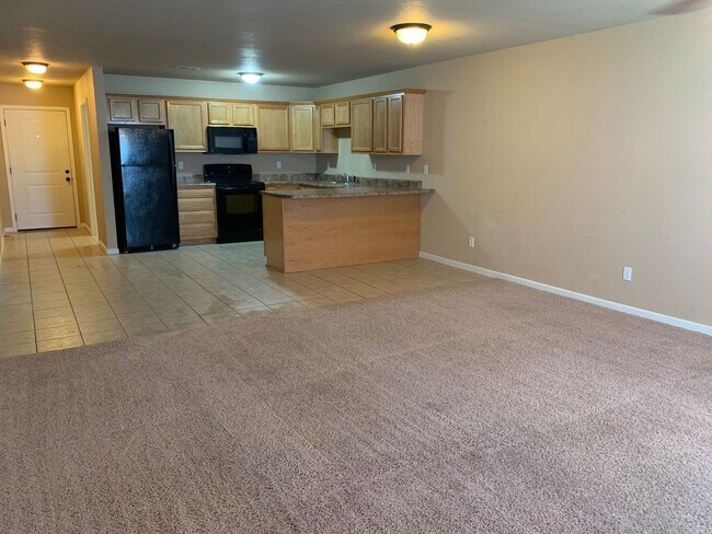 Building Photo - 7614-MF2-E4