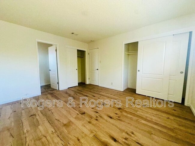 Building Photo - 2663 Westberry Dr