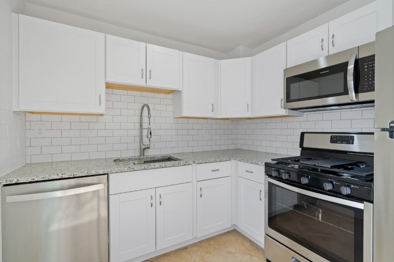 Building Photo - 2304 N 10th Ave