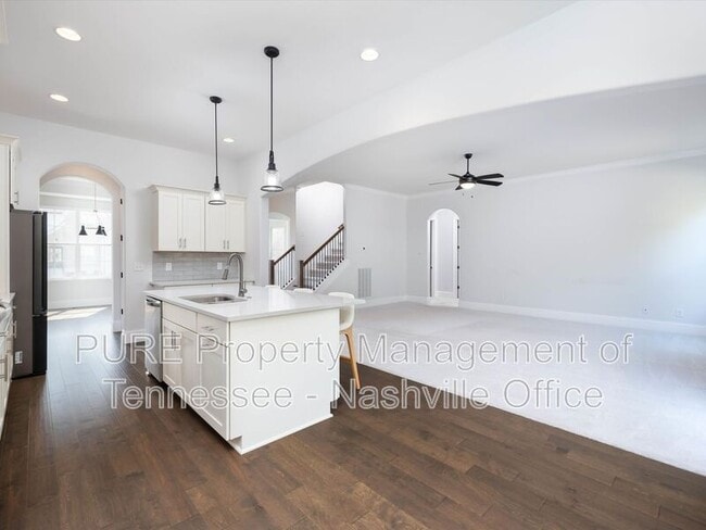 Building Photo - 631 Silva Ln