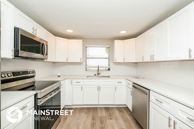 Building Photo - 9426 Legend Ln