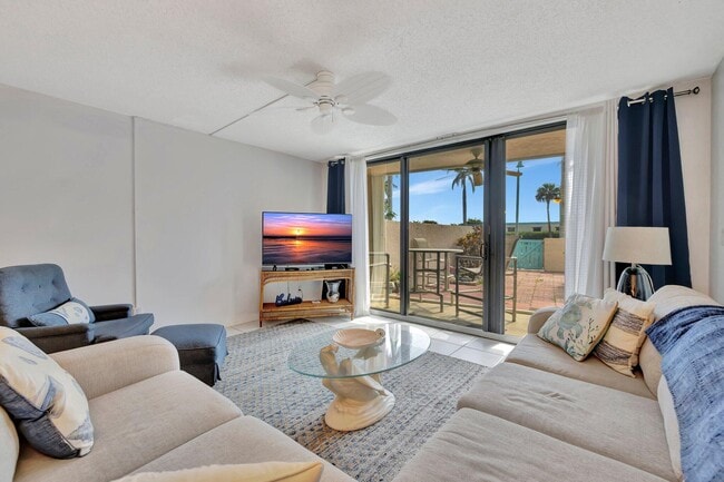 Building Photo - 355 S Ocean Dr