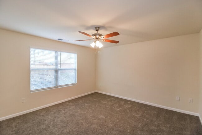 Building Photo - 520 Overo Dr