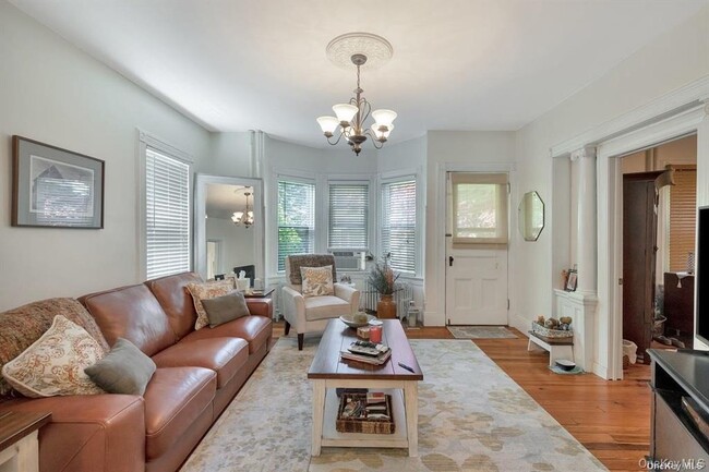 Building Photo - 26 Burtis Ave