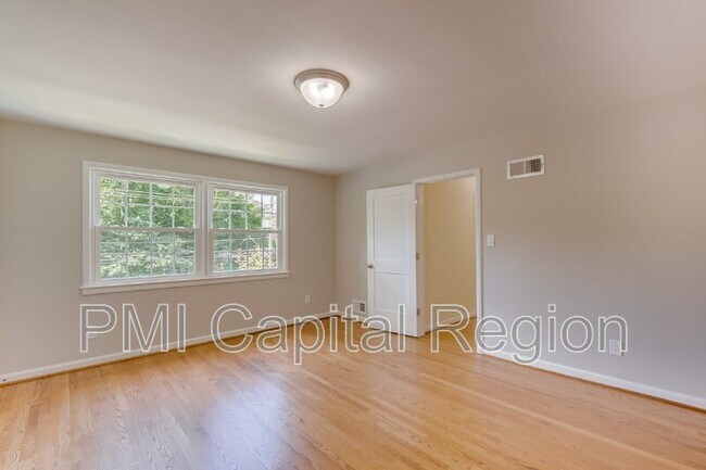 Building Photo - 7021 Whittier Blvd