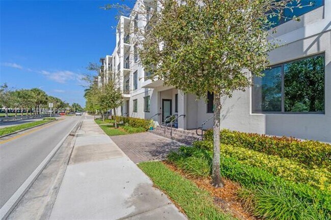 Building Photo - 8363 NW 41st St