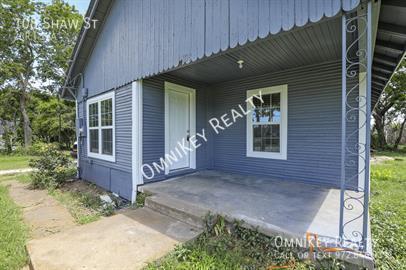 Building Photo - 108 Shaw St