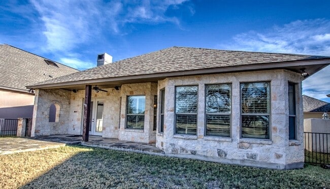 Building Photo - Comanche Trace on Golf Course