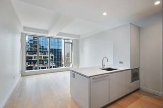 Building Photo - 133 Seaport Blvd