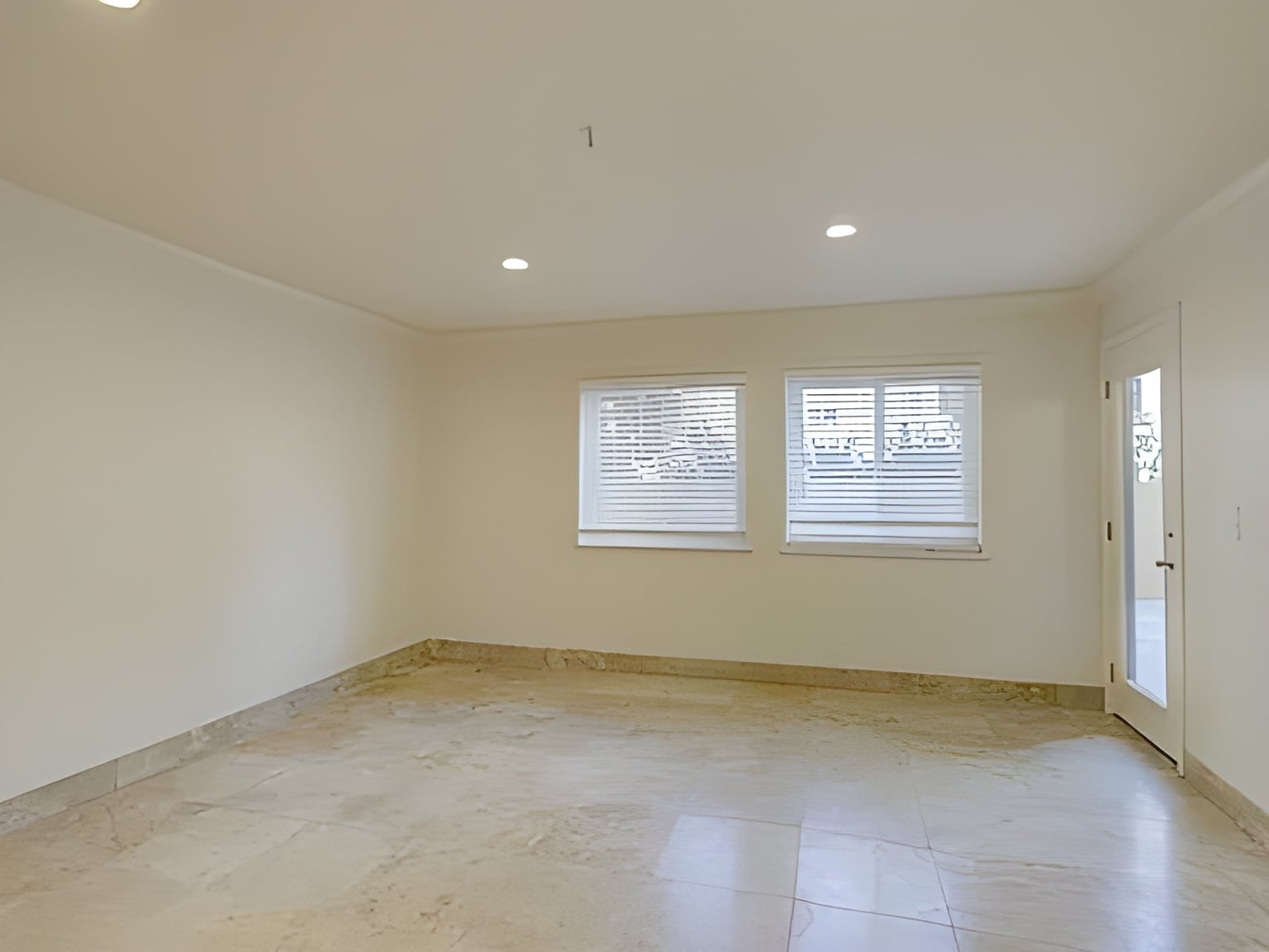 Building Photo - 3550 Lebon Dr