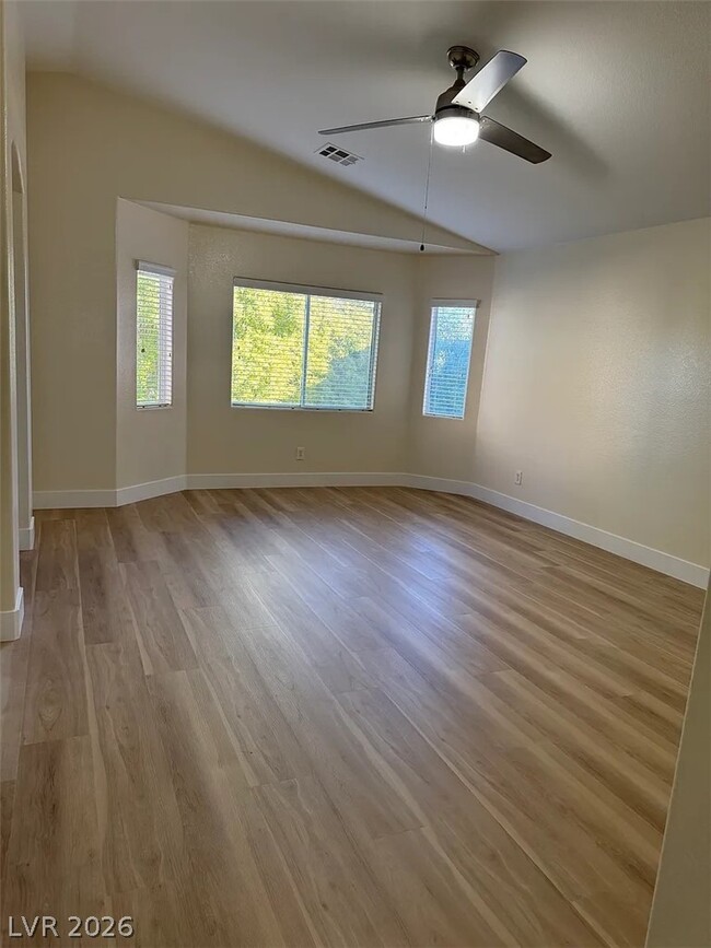 Building Photo - 9368 Pineneedle Ridge St