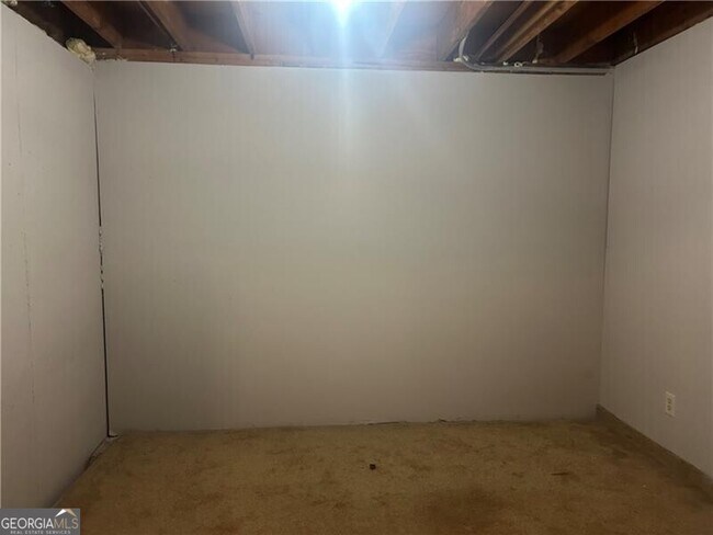 Building Photo - 5053 Gardenia Cir