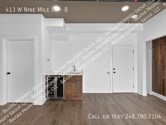 Building Photo - 413 W Nine Mile Rd