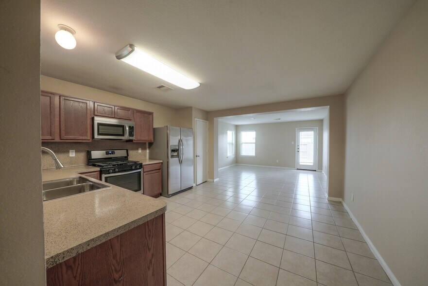 Building Photo - 20727 Cypress Crescent Ln