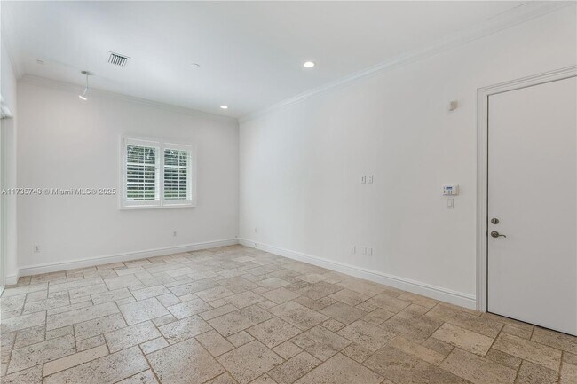 Building Photo - 10155 SW 75th Pl