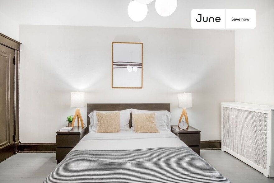 Building Photo - 2716 Woodley Pl NW