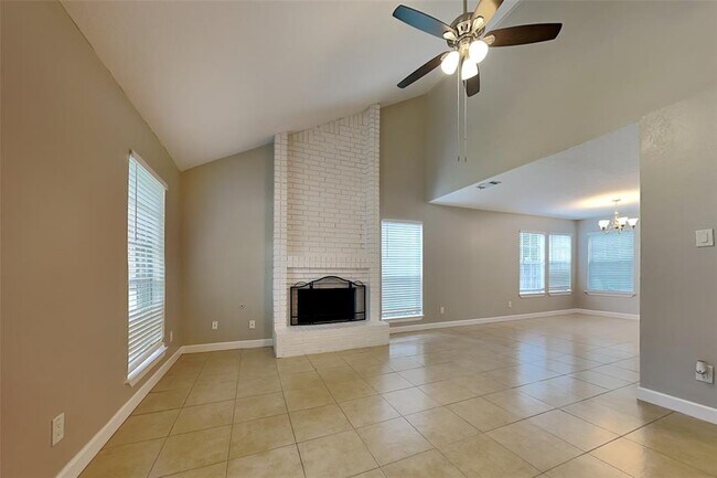 Building Photo - 57 Rockfern Ct
