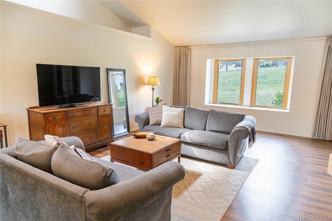Building Photo - 14445 River Oaks Dr