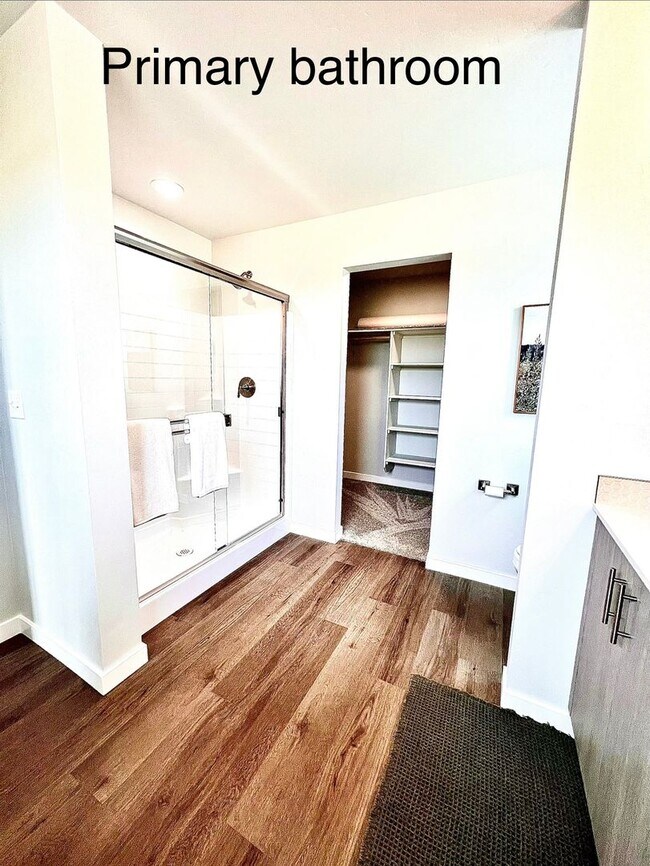 Building Photo - BRAND NEW HOME! 4 Bed/2.5 Bath plus Office and Flex Space Upstairs