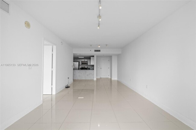 Building Photo - 1861 NW S River Dr