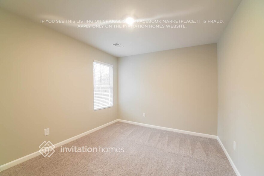 Building Photo - 113 Creek Crossing Ln