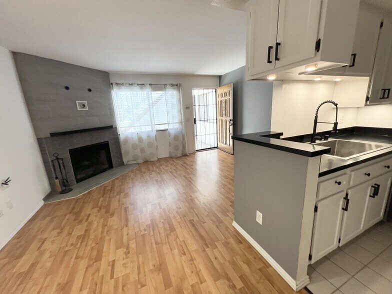 Primary Photo - 4762 33rd St