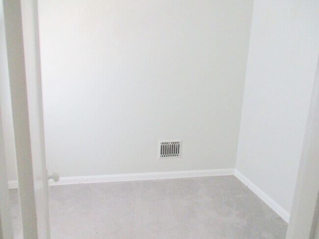 Building Photo - 812 Ohioview Ave