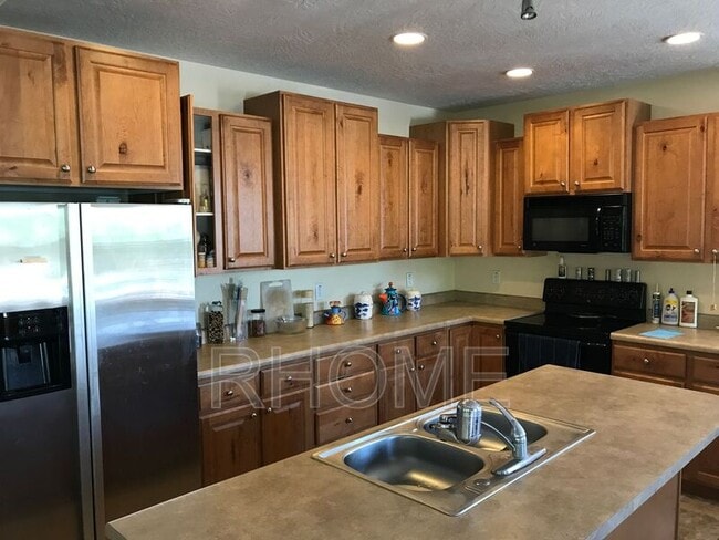 Building Photo - 3701 S Balmossie Dr