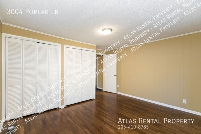 Building Photo - 3004 Poplar Ln