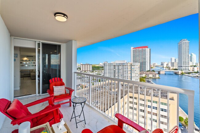 Building Photo - 121 Golden Isles Dr