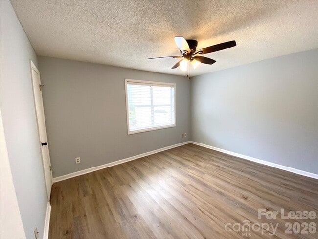 Building Photo - 1931 Lancer Ct