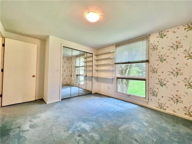 Building Photo - 112 Pheasant Dr