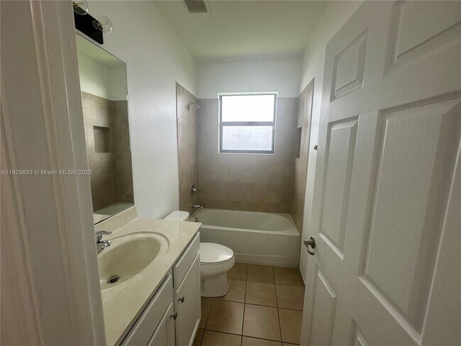 Building Photo - 15170 SW 119th Way