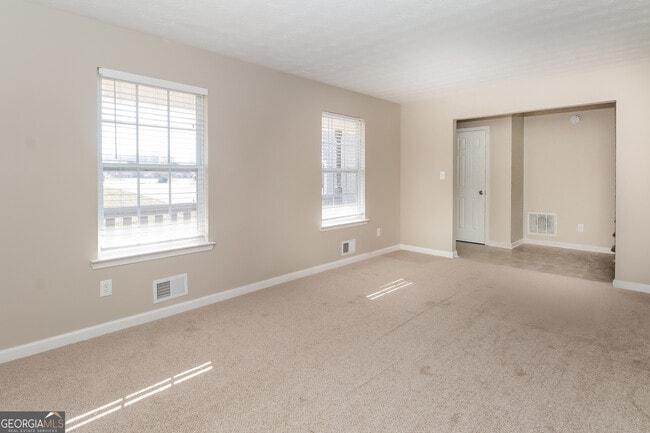 Building Photo - 519 Trinity Tr