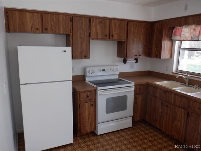 Building Photo - 146 W Casurina Pl