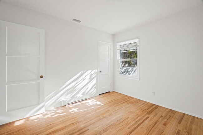 Building Photo - 13218 Lake St