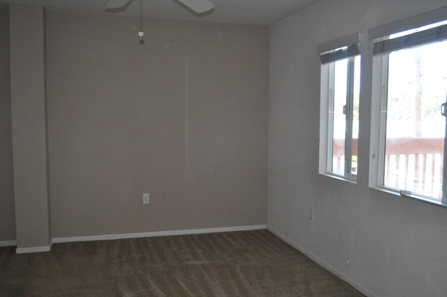 View of bedroom #2 - 1322 Garnet Ave