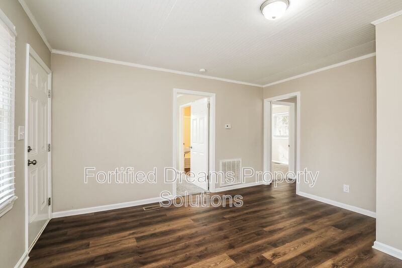 Building Photo - 401 Hobson St