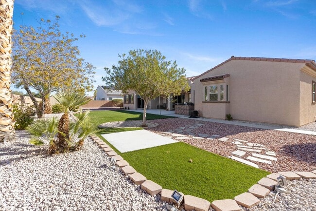 Building Photo - Canyon Falls Single-Story: Chef’s Kitchen, Office + Built-In BBQ Yard (3-Car)