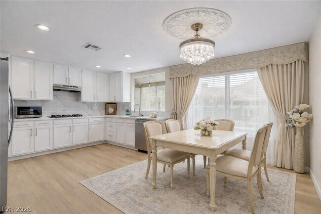 Building Photo - 2701 Copper Cove Dr