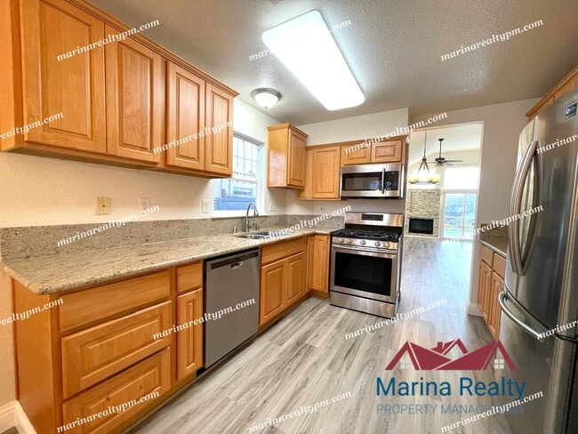 Building Photo - Available August 1st   Waterview Large Bal...