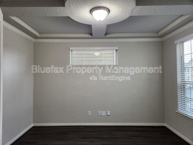 Building Photo - 13840 Tribeca