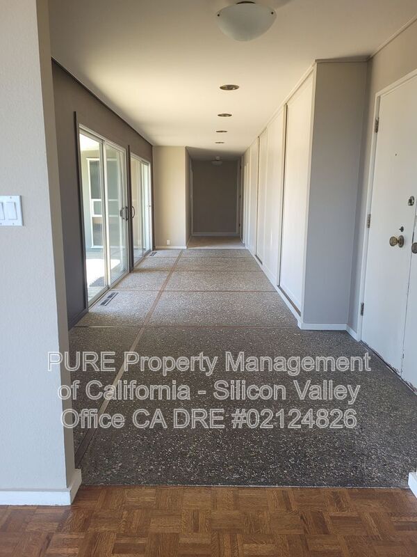 Building Photo - 21224 Saratoga Hills Rd