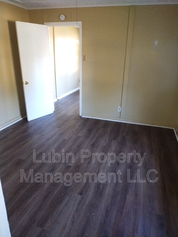 Building Photo - 1482 Oaklawn St
