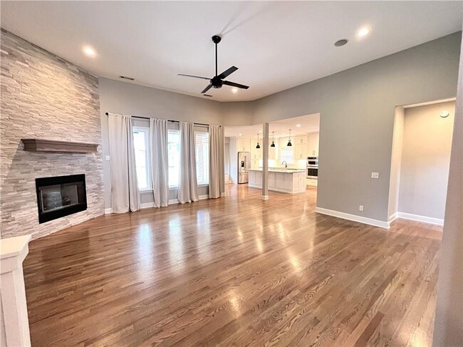 Building Photo - 4416 W Arlington Dr