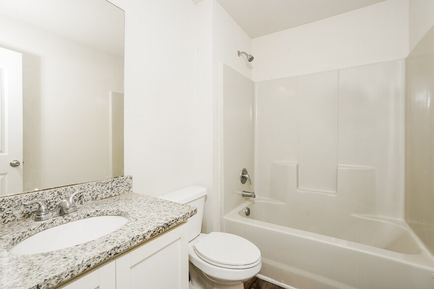 Building Photo - 401 Hawthorn Trail