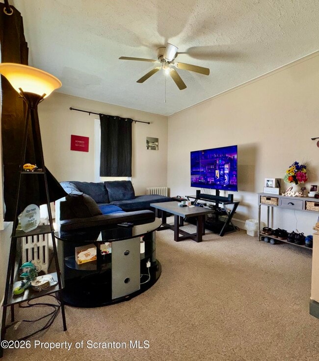 Building Photo - 609 3rd St