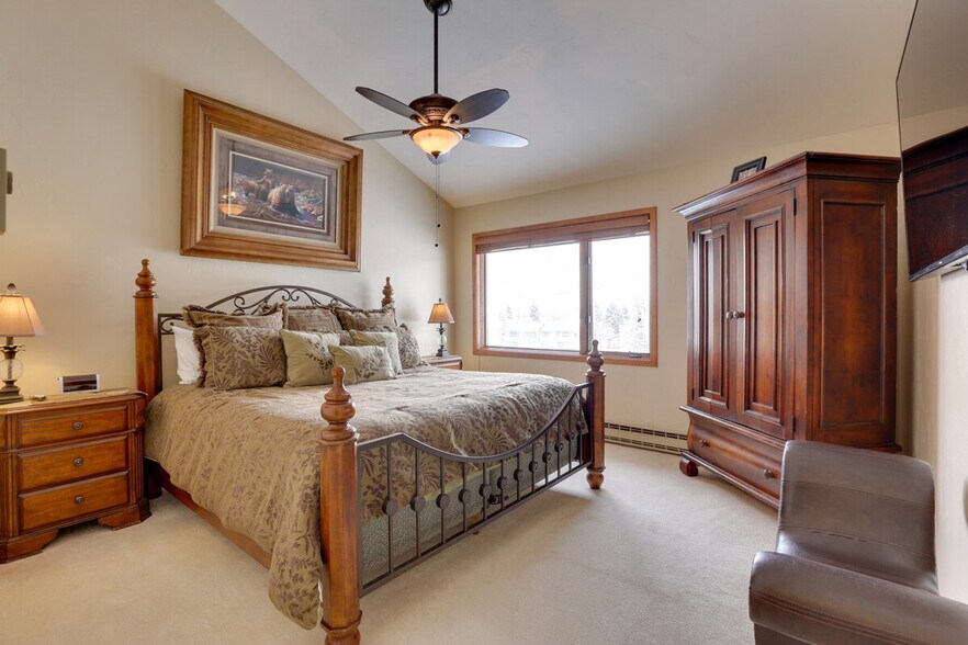 Building Photo - 282 Elk Ln