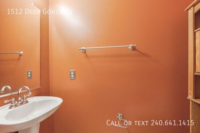 Building Photo - 1512 Deep Gorge Ct