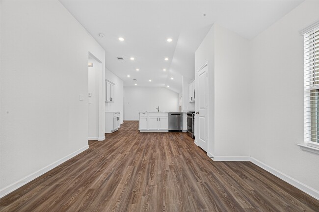 Building Photo - 5415 Tourmaline Wy